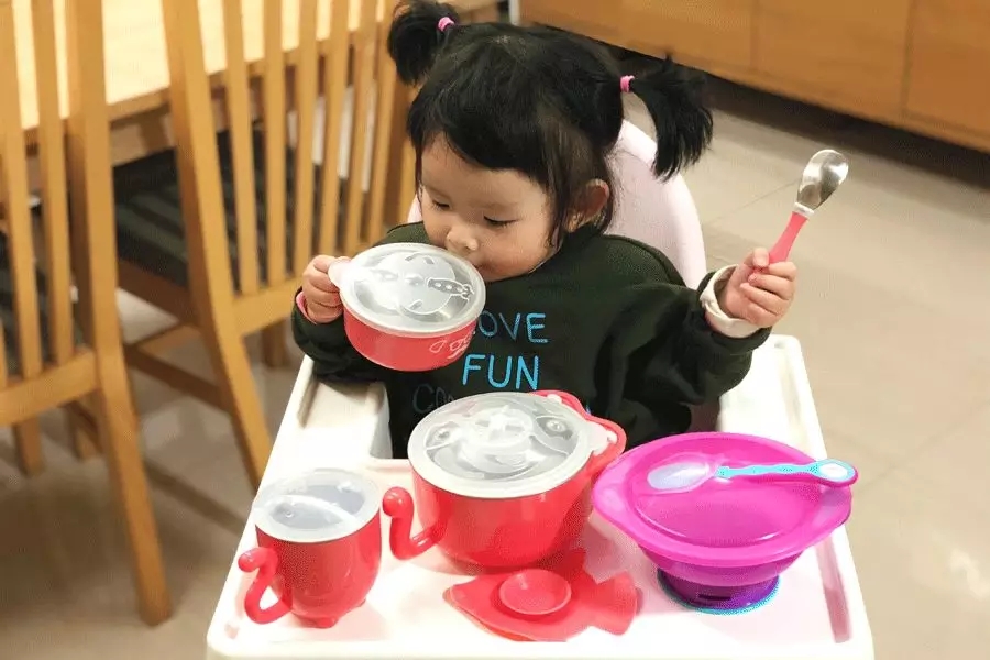 宝宝辅食工具，妈妈若何弃取1.webp.jpg